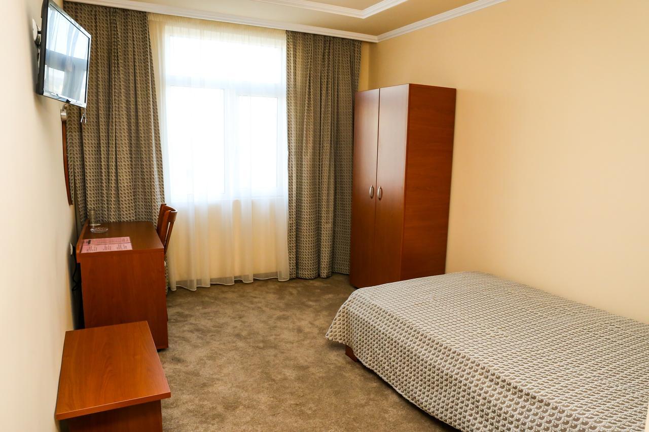 Hotel Bulgaria Kŭrdzhali Habitación foto